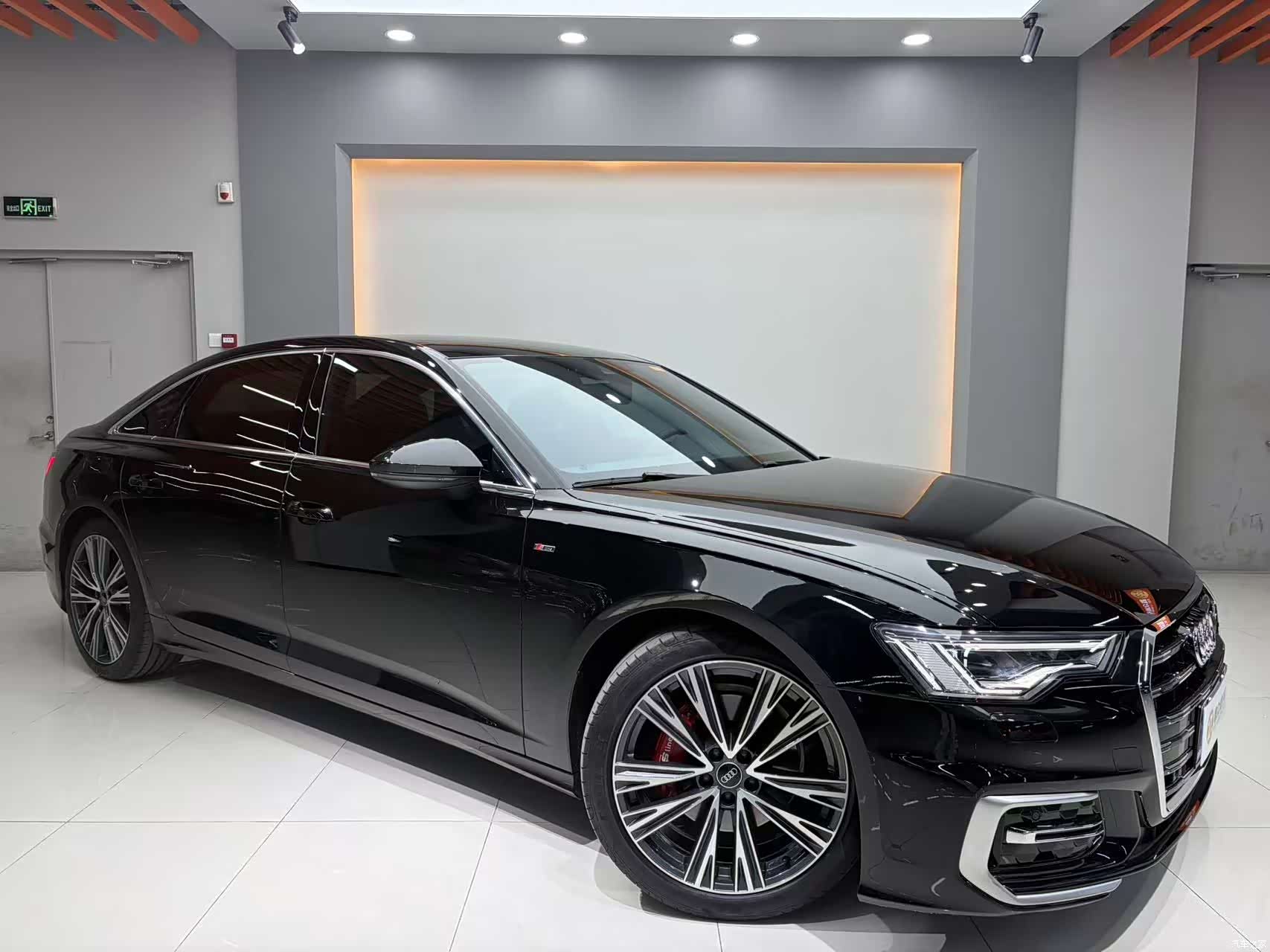 Audi A6L, 2022 3