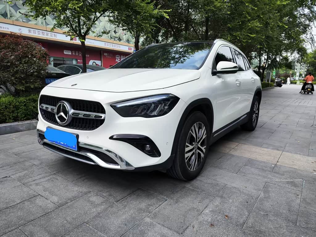 Mercedes-Benz GLA