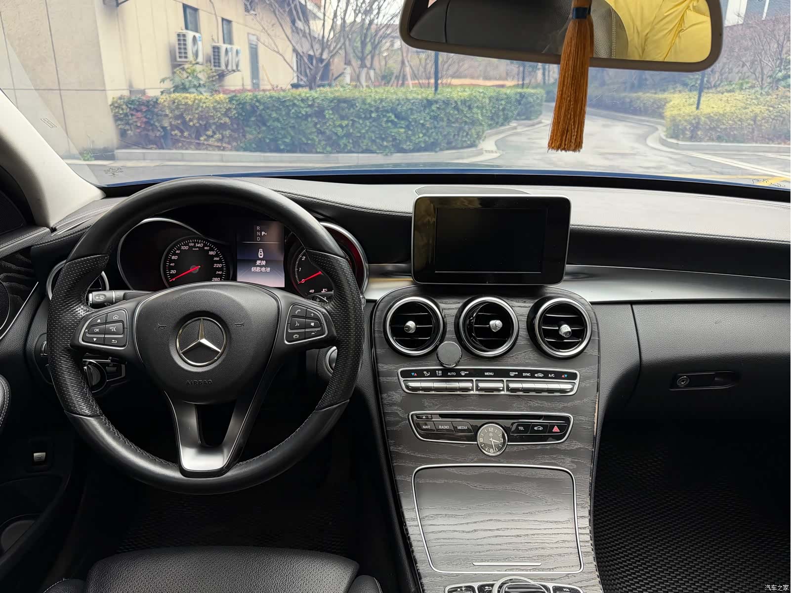 Mercedes-Benz C-Class, 2015 8