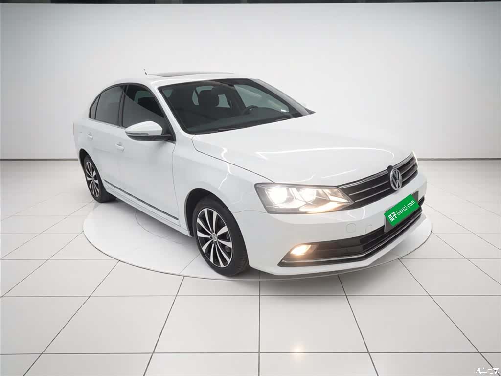 Volkswagen Sagitar, 2017 4