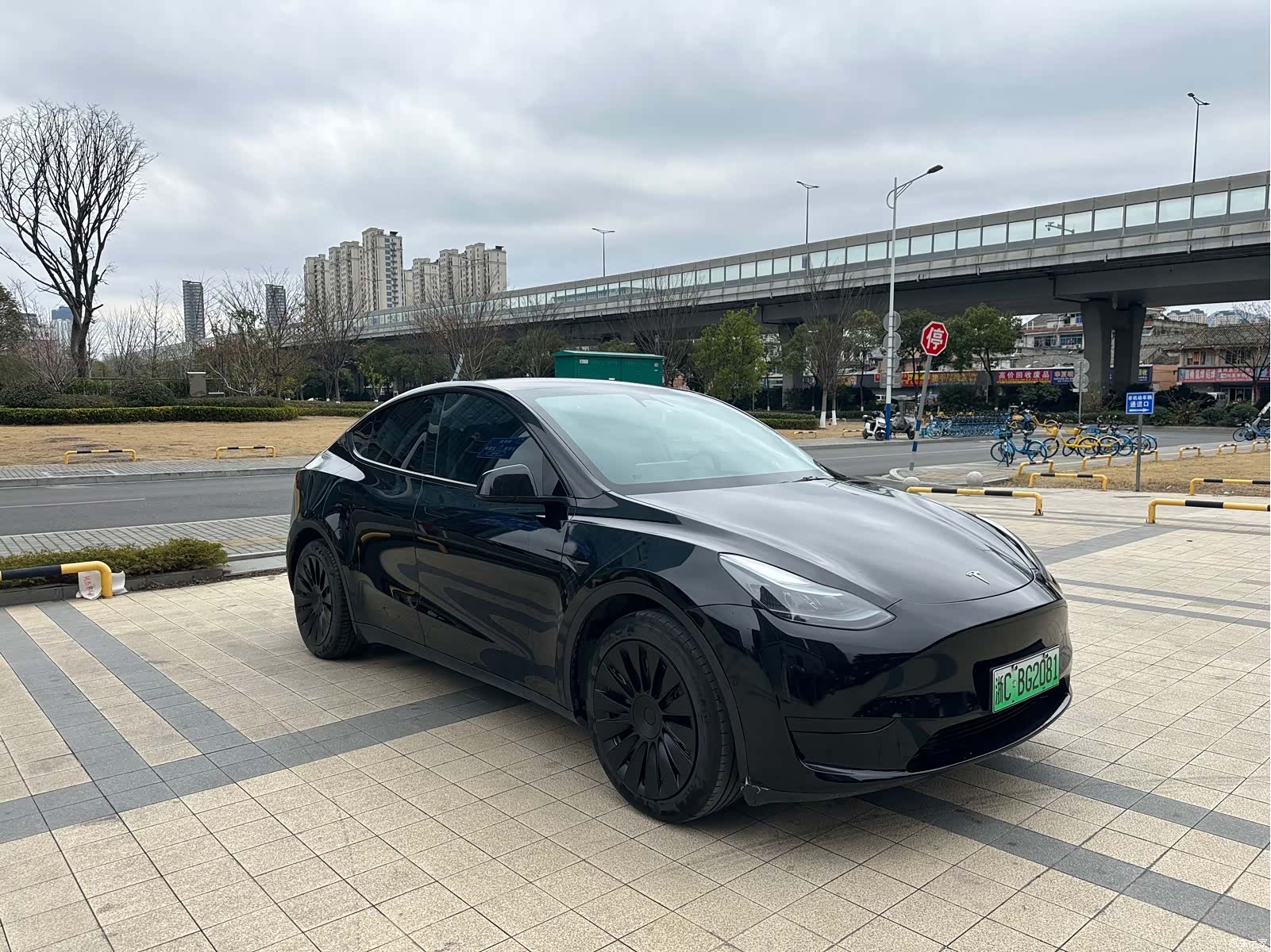 Tesla Model Y, 2023 2