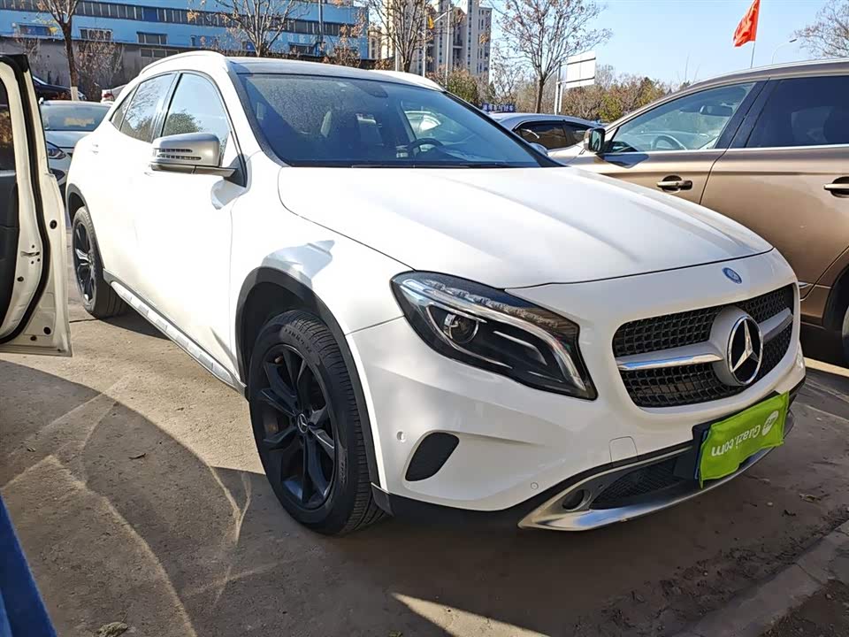 Mercedes-Benz GLA