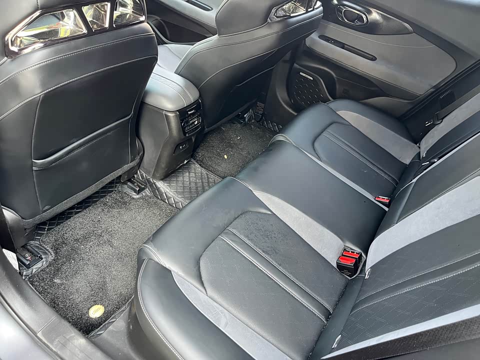 Trumpchi Shadow Leopard