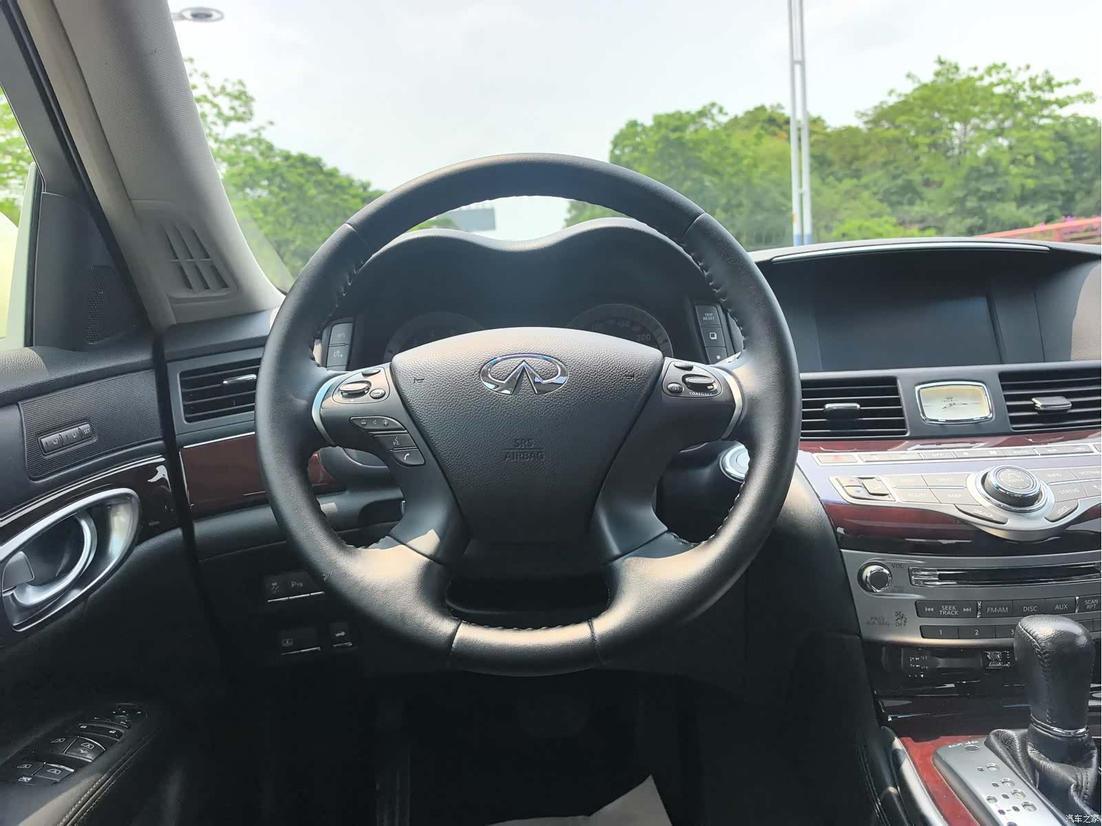 Infiniti Q70, 2013 17