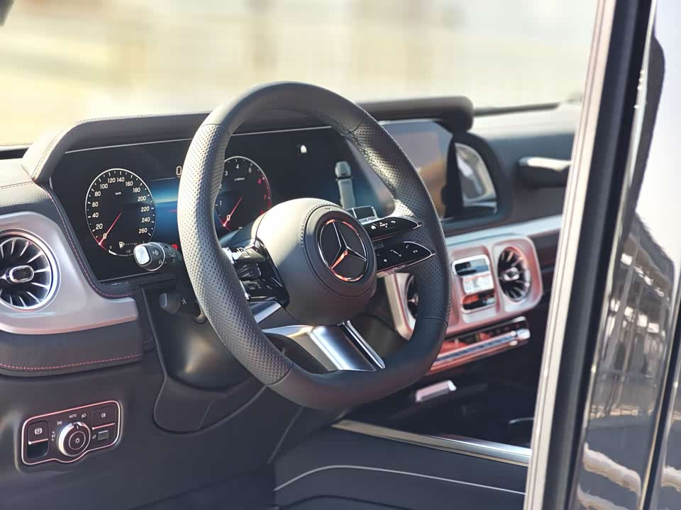 Mercedes-Benz G-class