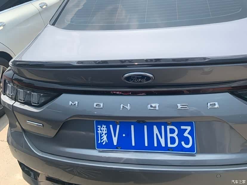 Ford Mondeo, 2022 4
