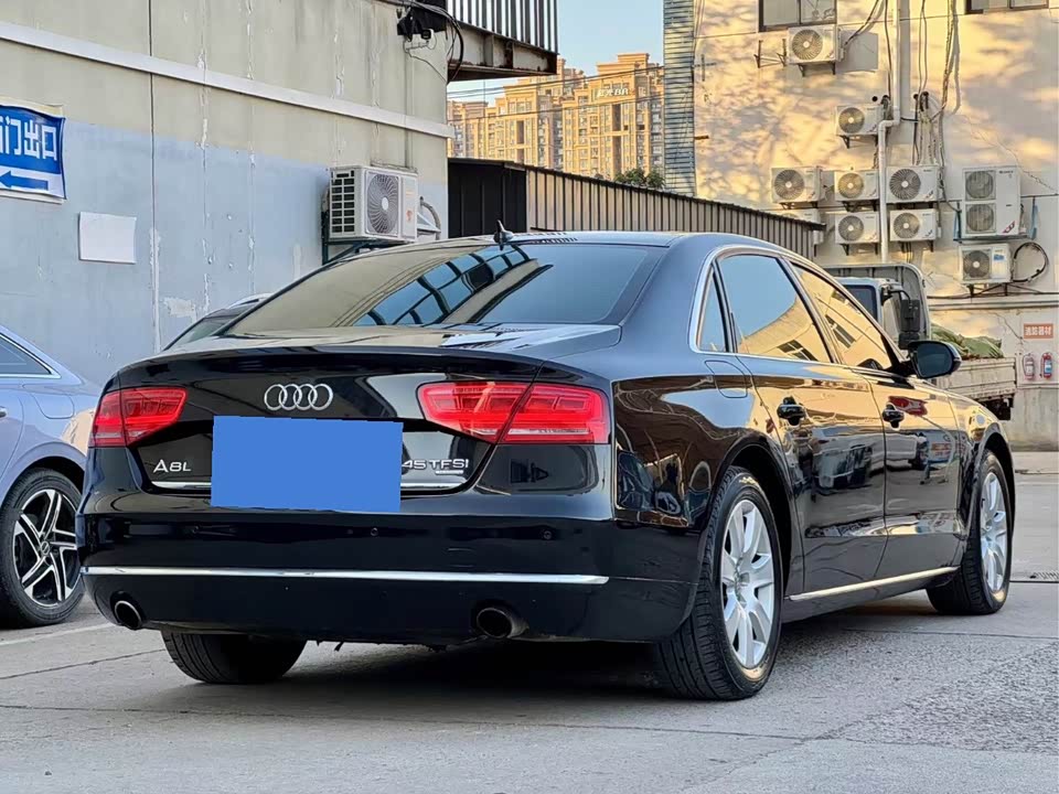 Audi A8