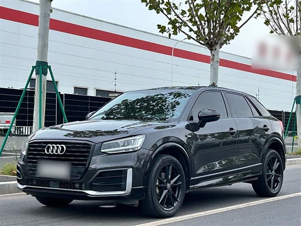 Audi Q2L