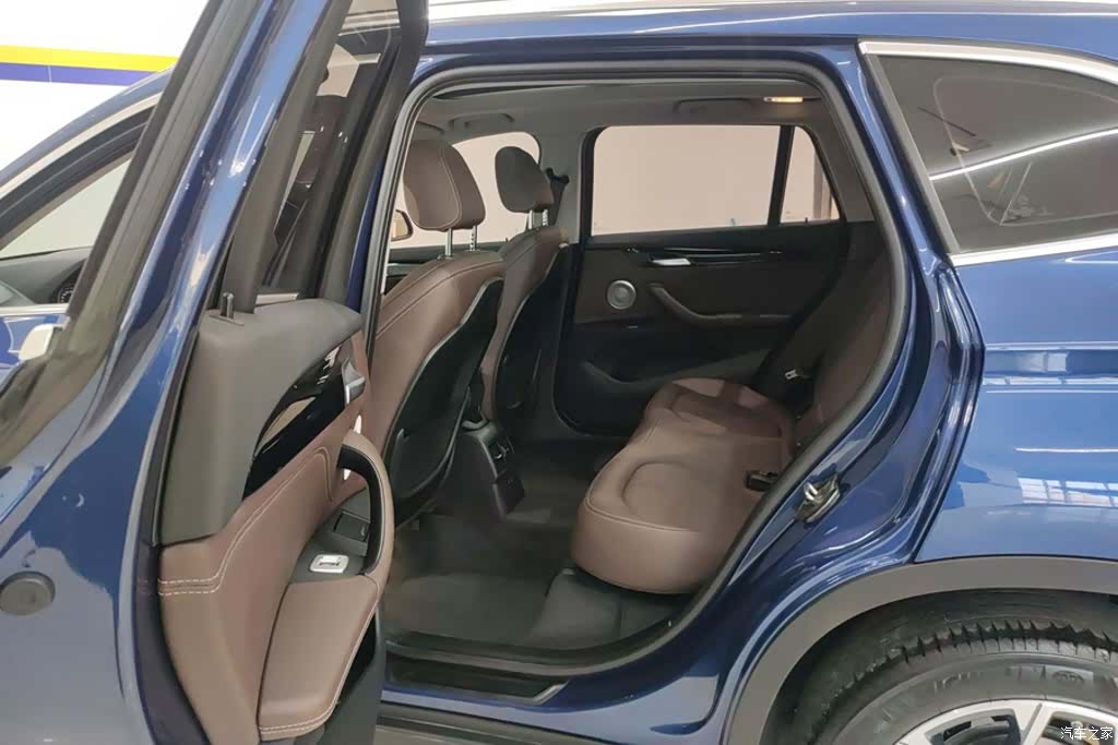 BMW X1, 2023 11