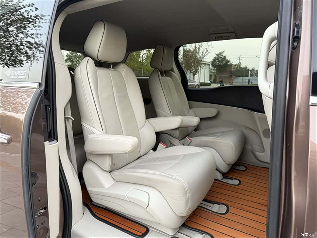 Buick GL8, 2021 13