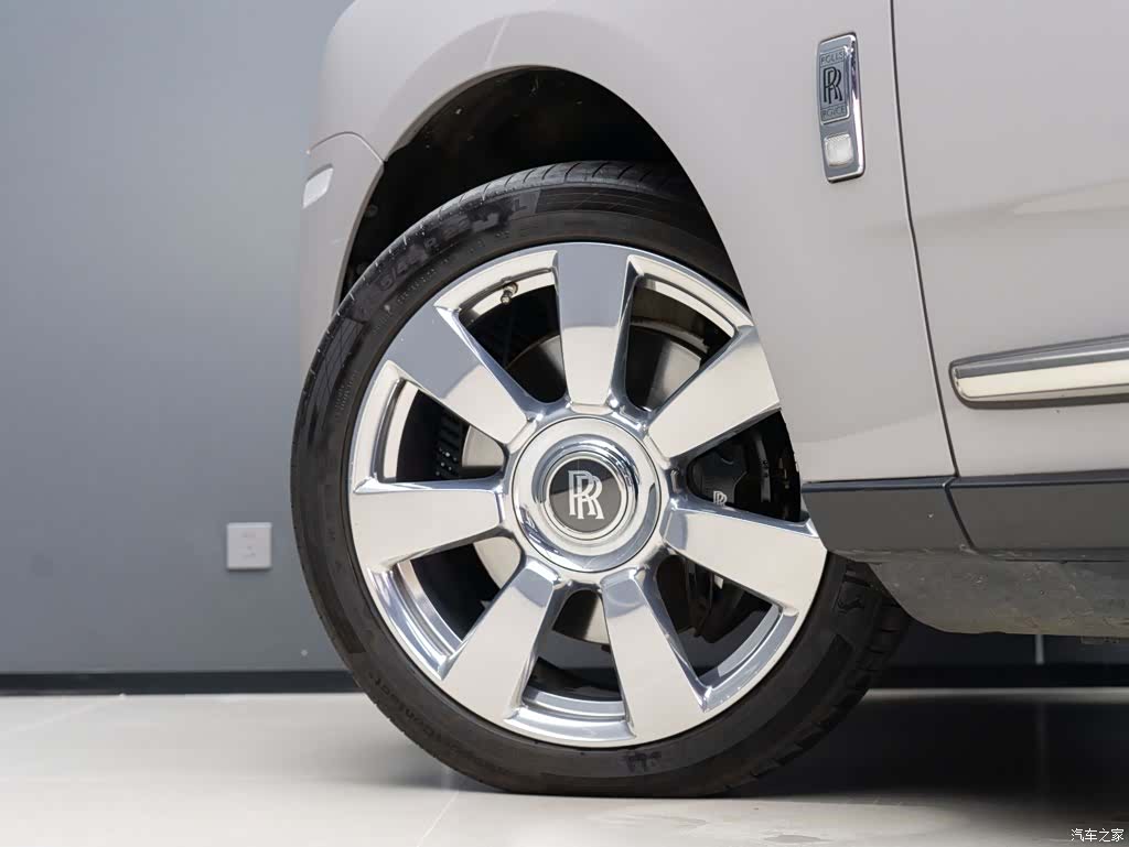 Rolls-Royce Cullinan, 2021 6