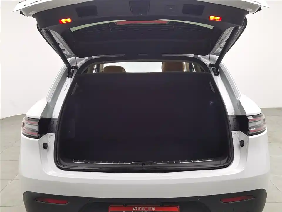 AITO Ask the world M5