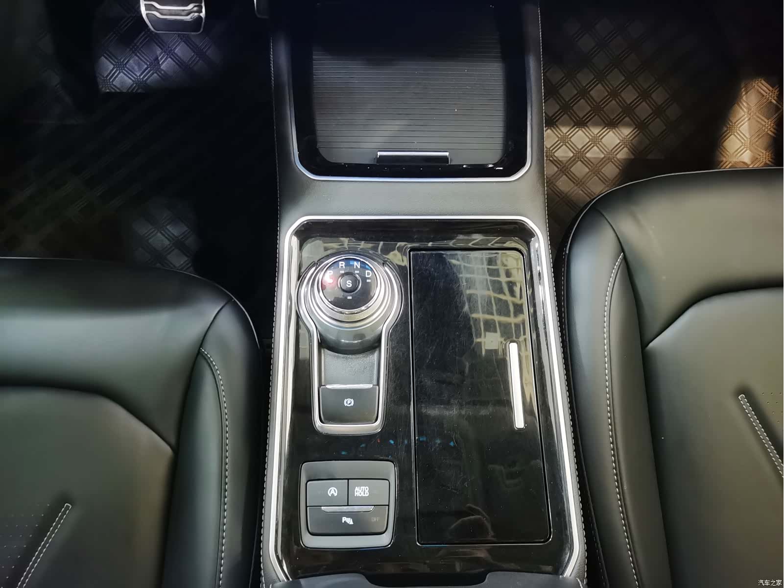 Ford Edge, 2021 19