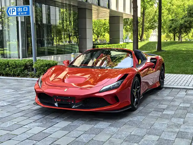 Ferrari F8 2021 — купить из Китая под заказ