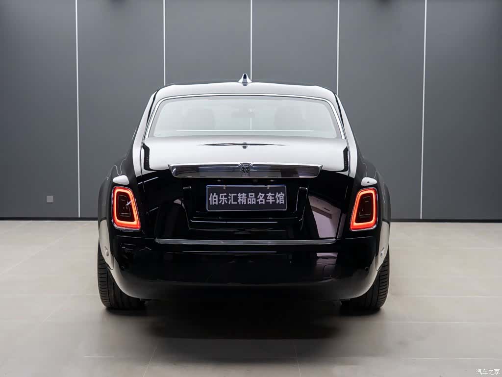 Rolls-Royce Phantom, 2020 6
