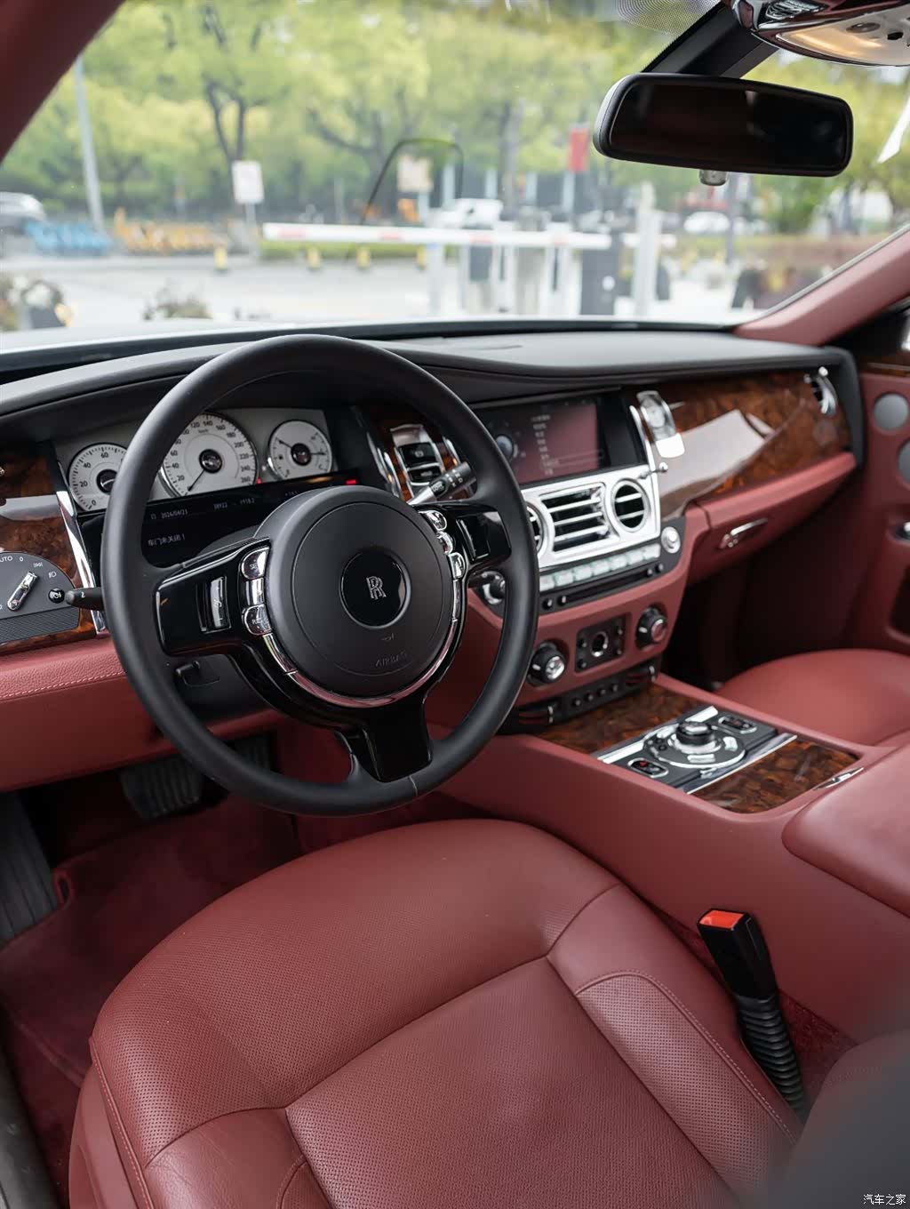 Rolls-Royce Ghost, 2013 11