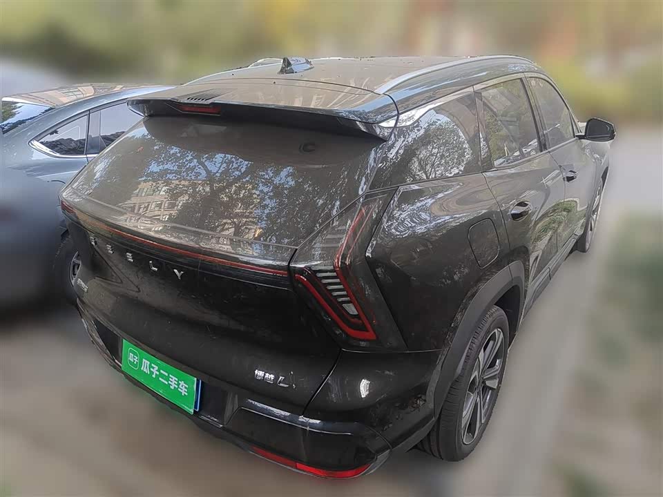 Geely Atlas L