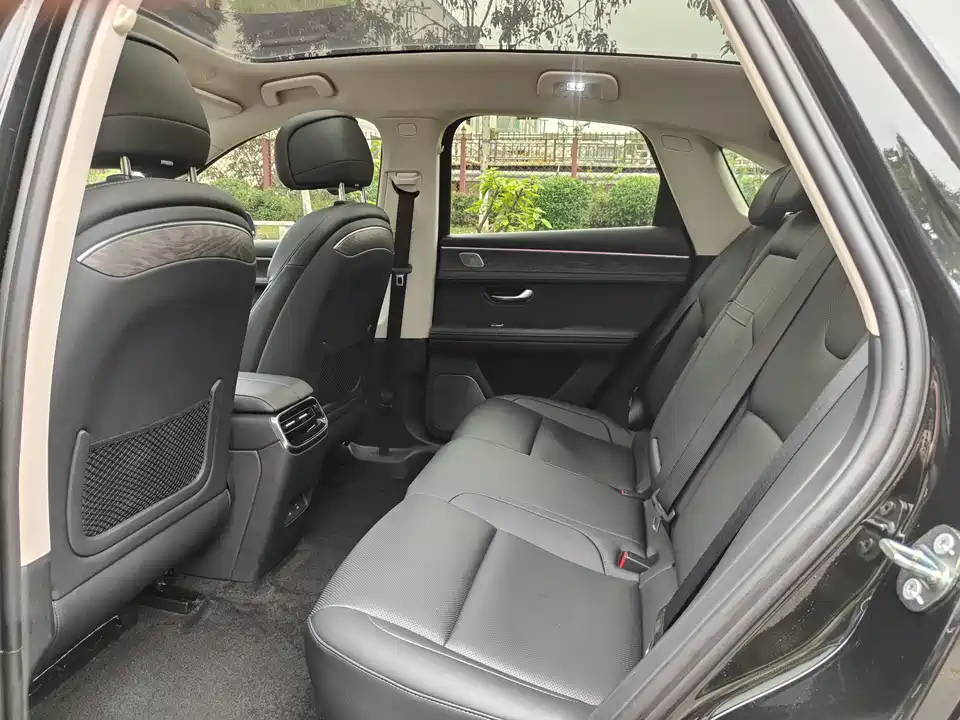 AITO Ask the world M5