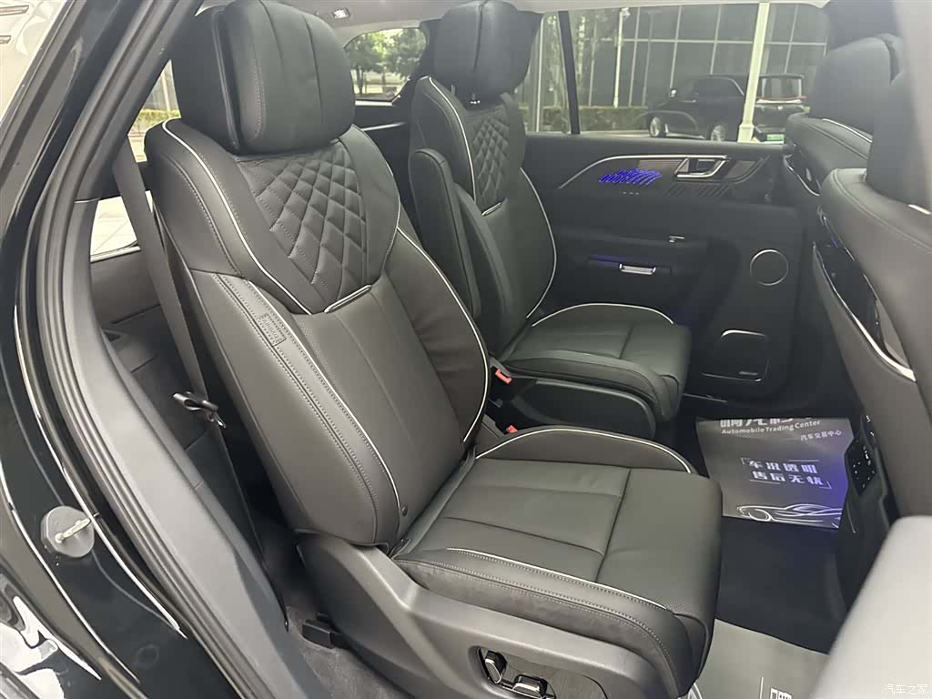 Hongqi E-HS9, 2023 18