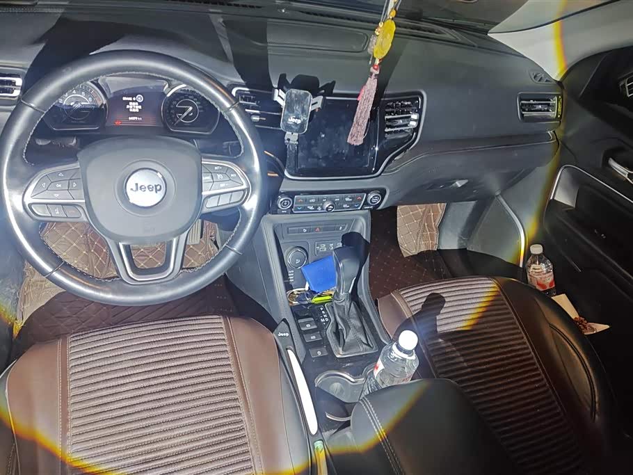 Jeep Grand Commander