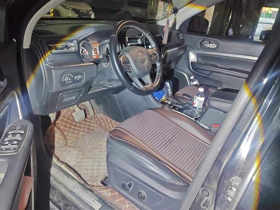 Jeep Grand Commander