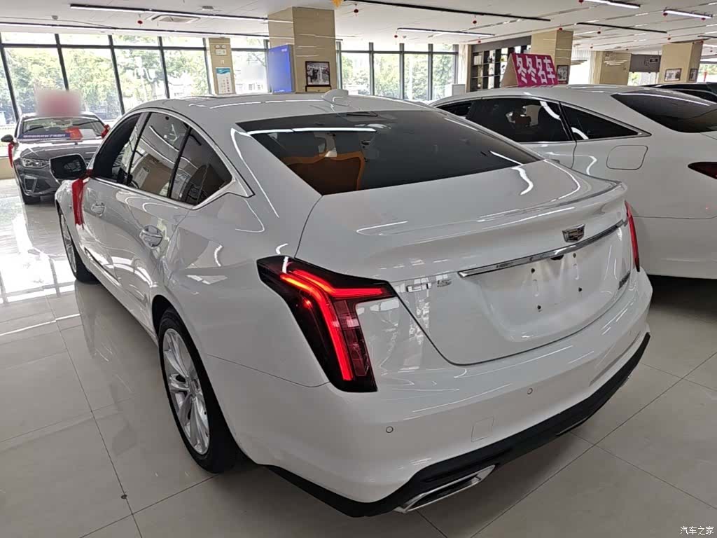 Cadillac CT5, 2023 все фото