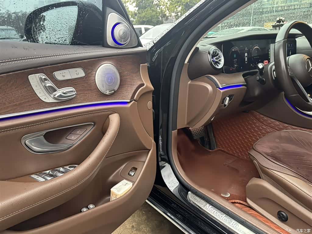 Mercedes-Benz E-Class, 2023 12