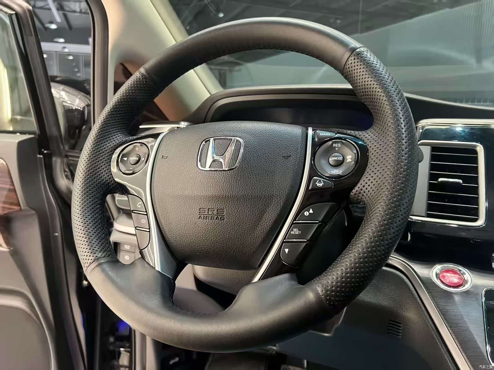 Honda Elysion, 2016 8
