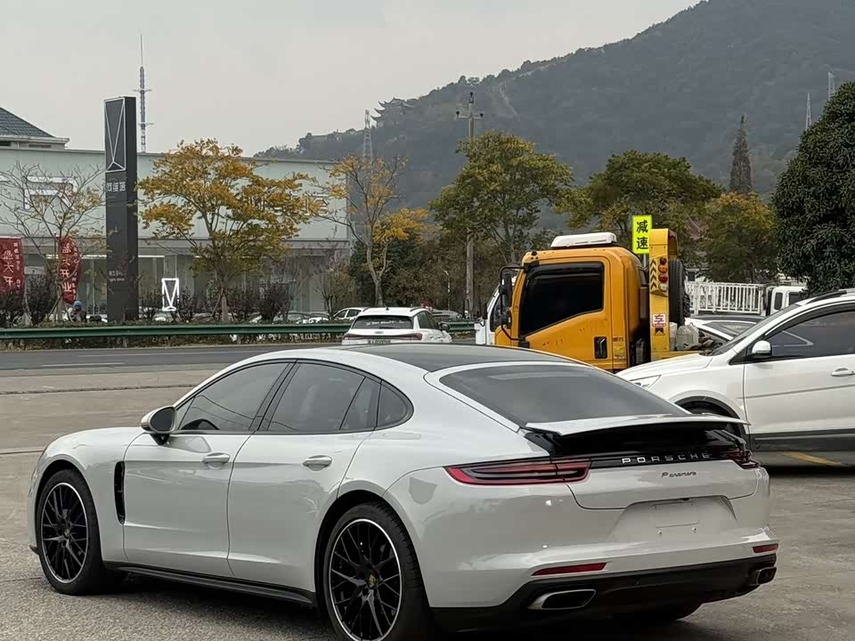 Porsche Panamera