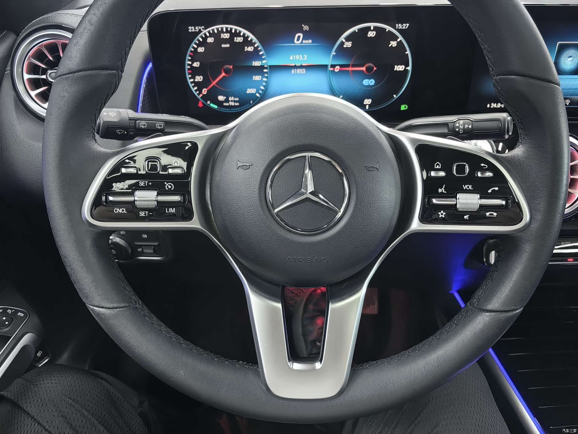 Mercedes-Benz EQB, 2023 19