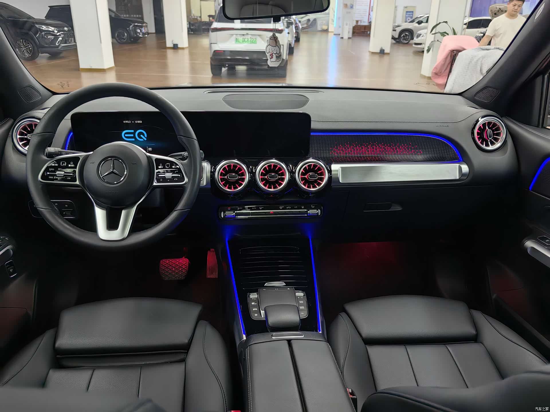 Mercedes-Benz EQB, 2023 20