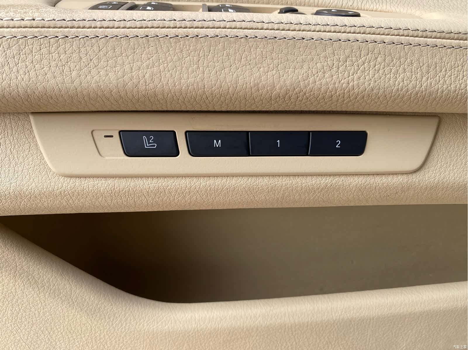 BMW 7 Series, 2011 15