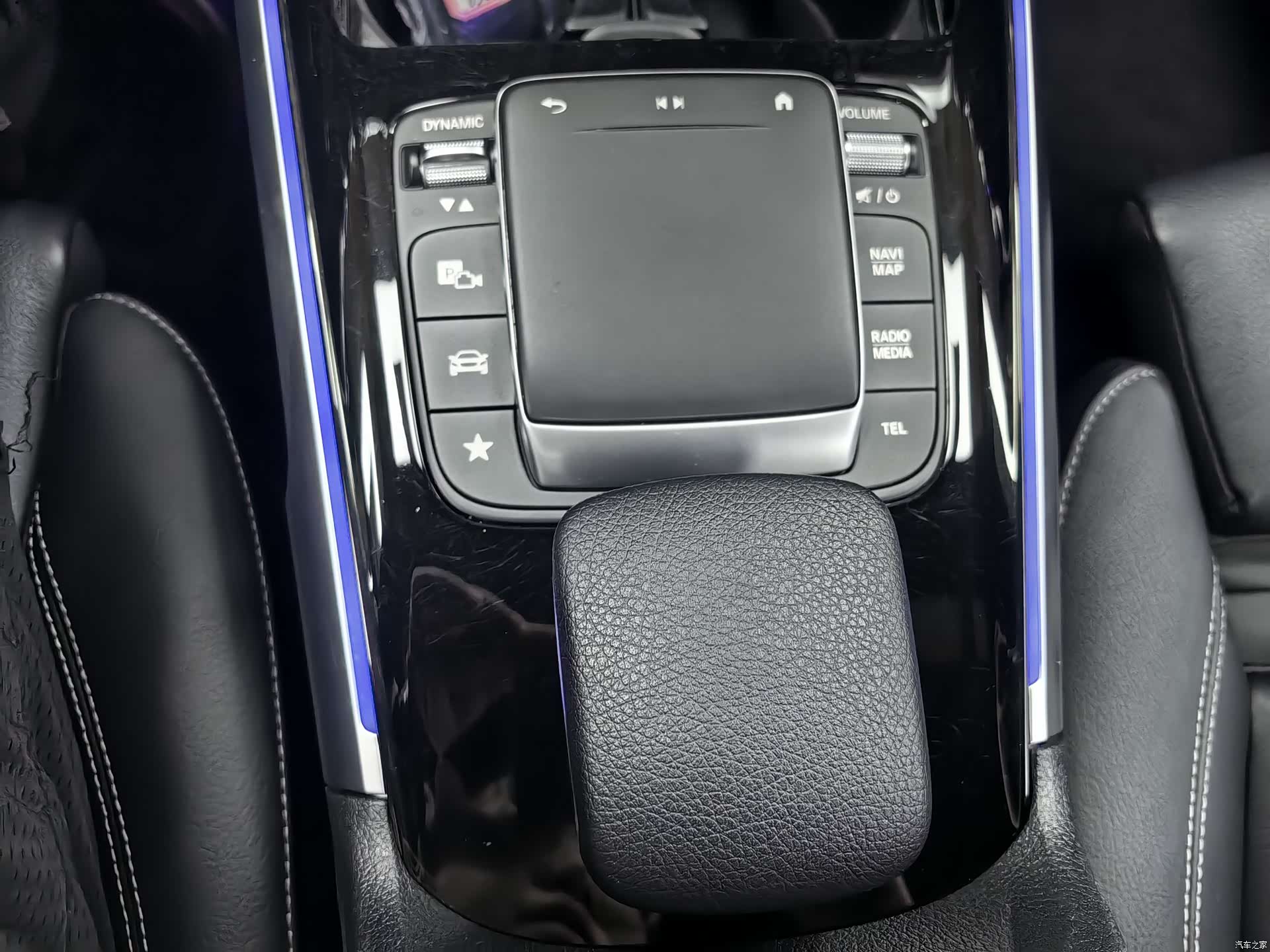 Mercedes-Benz EQB, 2022 18