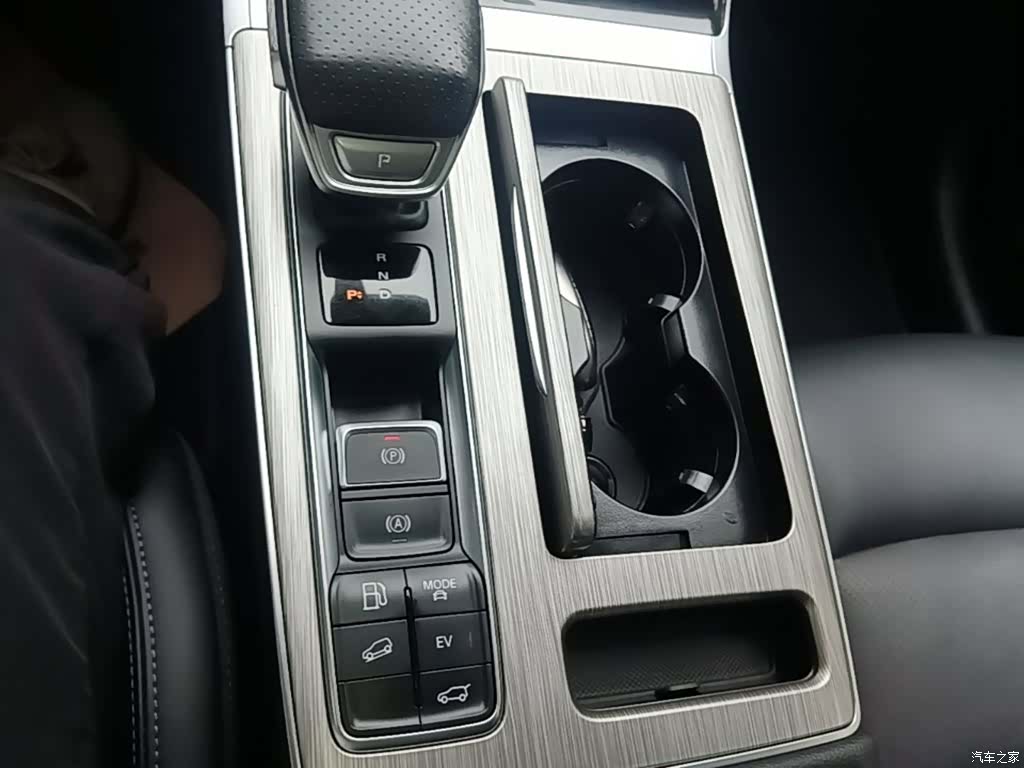 Roewe RX5, 2021 14