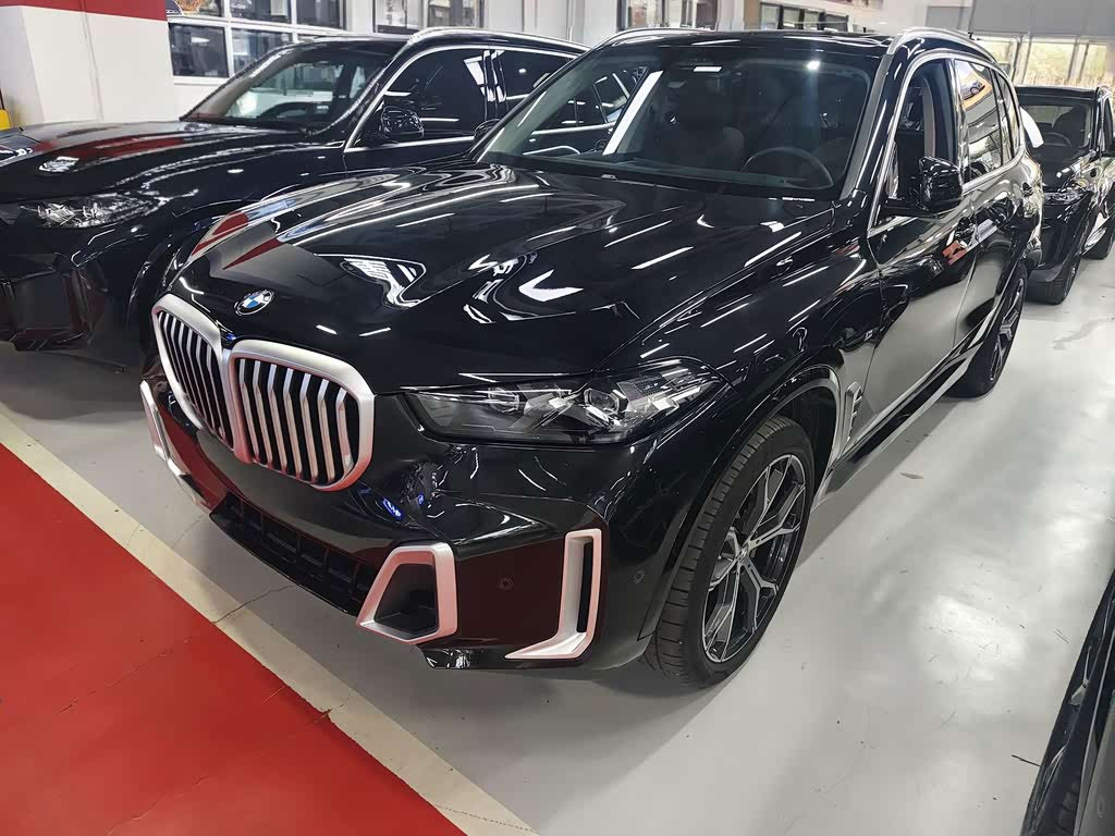 BMW X5 2023 xDrive 30Li Premium M Sport