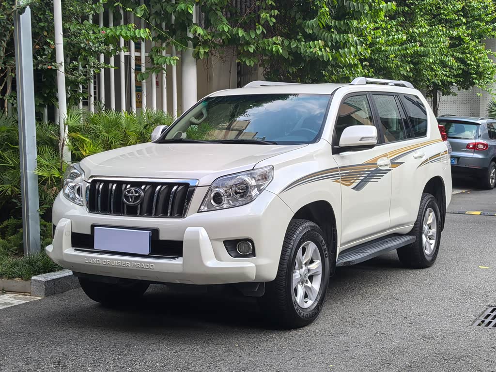 Toyota Land Cruiser Prado 2010 2.7L AT Standard