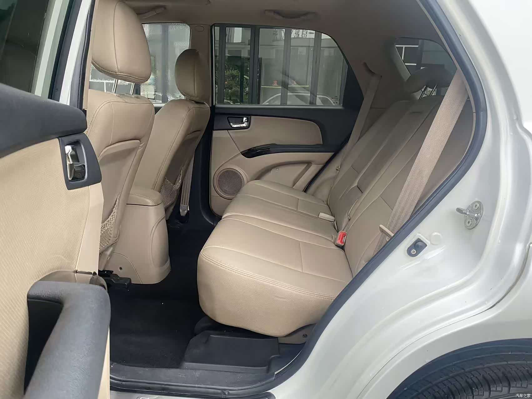 Kia GLS, 2011 12