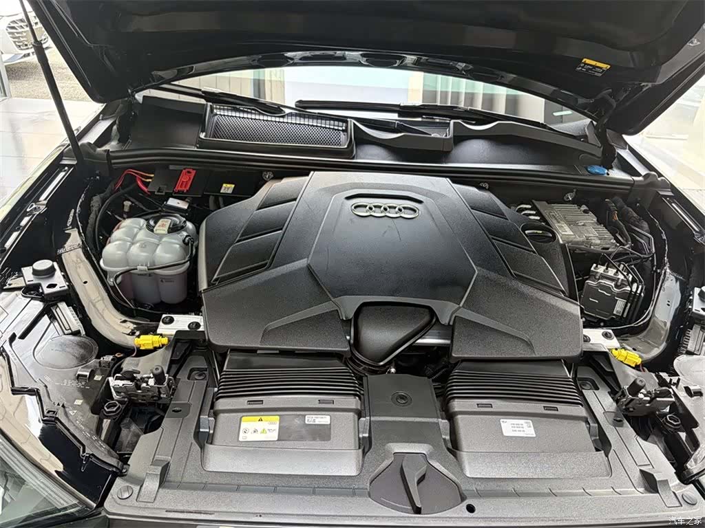 Audi Q7, 2023 8