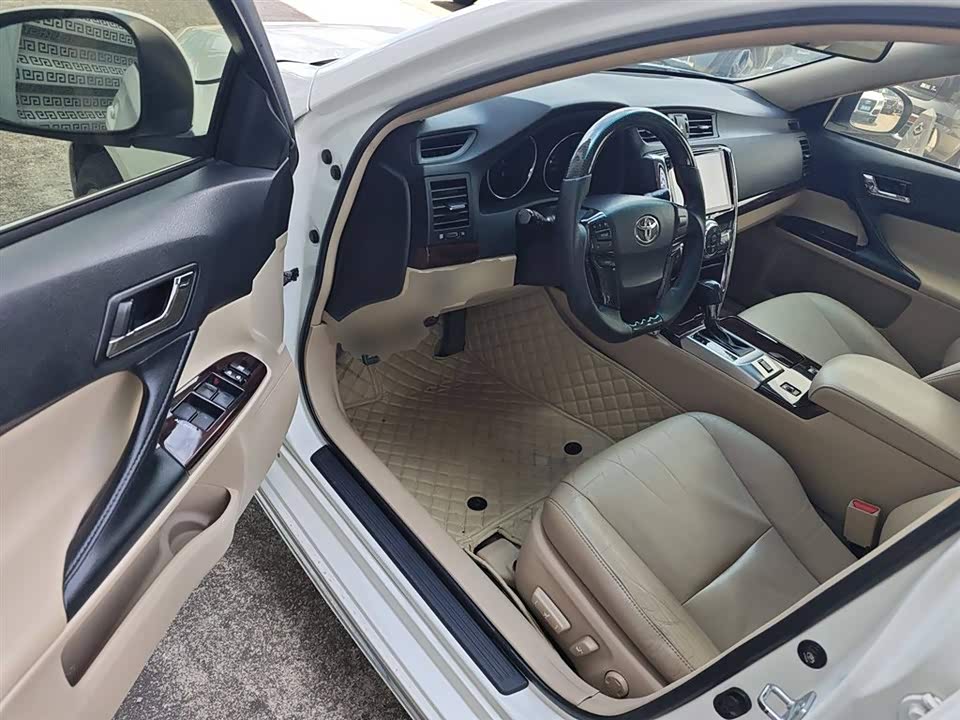 Toyota Reiz Toyota Reiz
