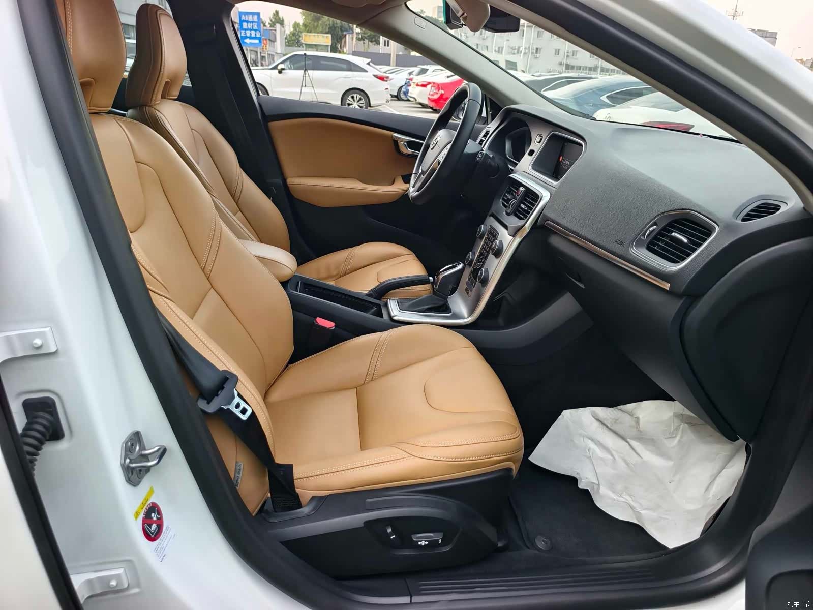 Volvo V40, 2018 17