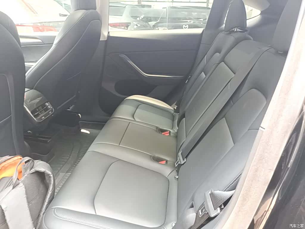 Tesla Model Y, 2021 13