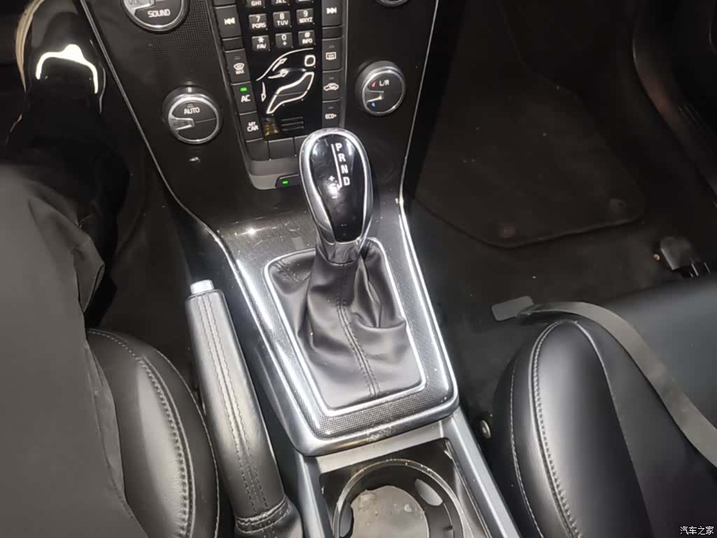 Volvo V40, 2017 14