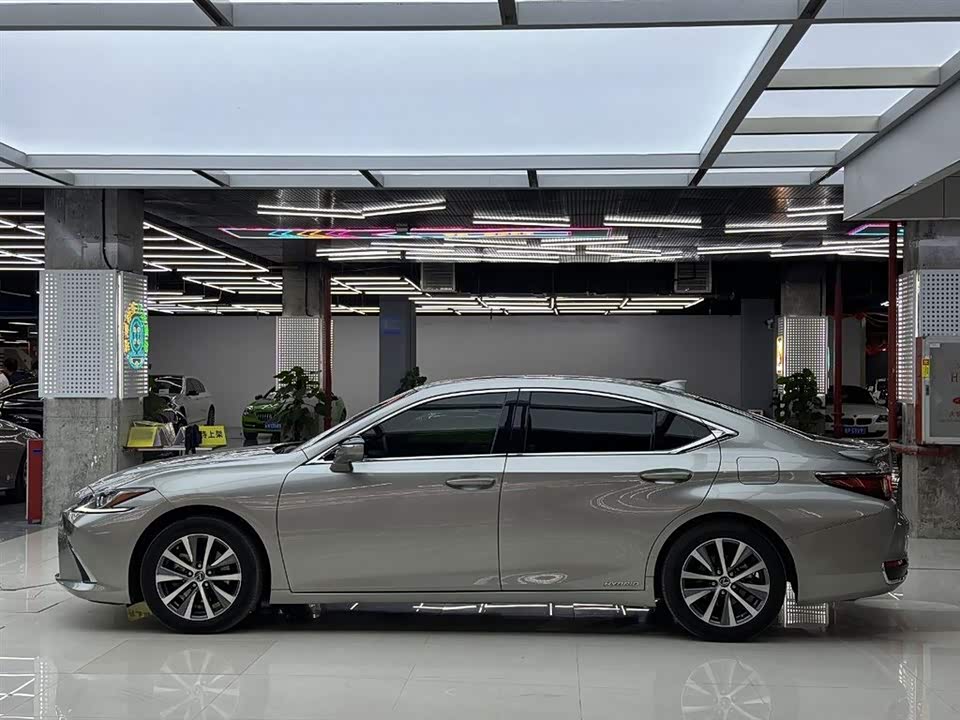 Lexus ES Lexus ES