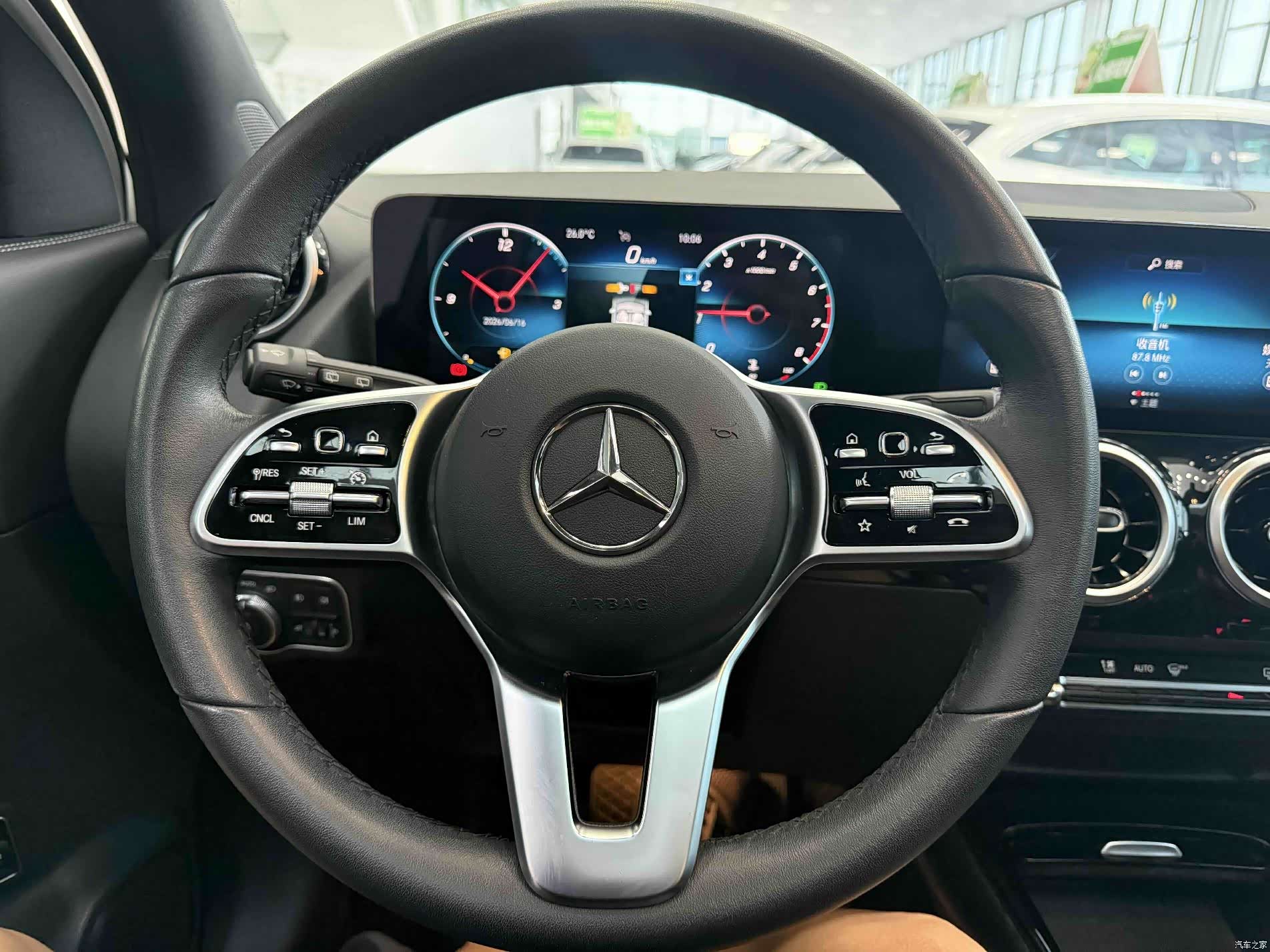 Mercedes-Benz GLA, 2022 14