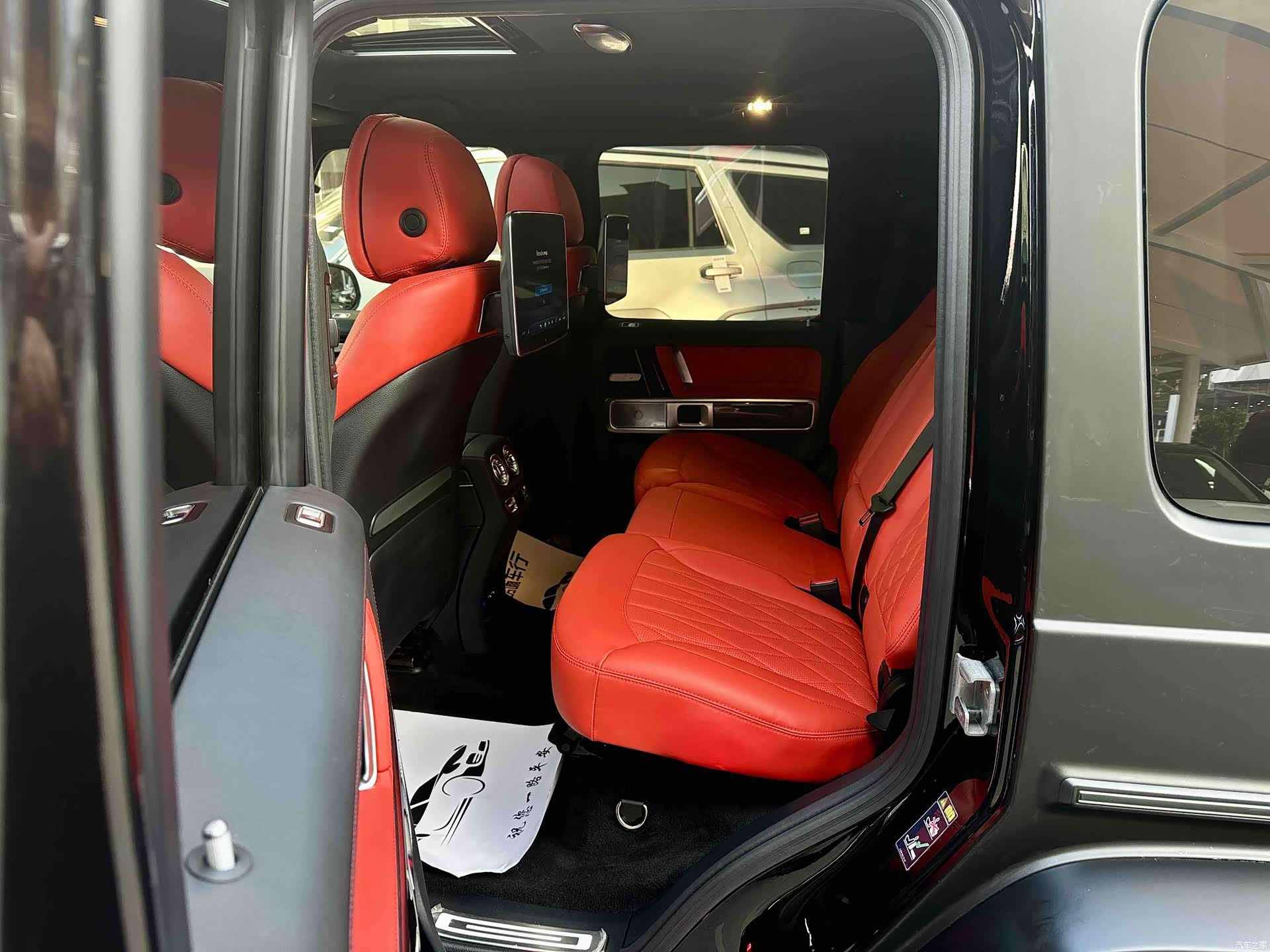 Mercedes-Benz G-Class, 2025 7