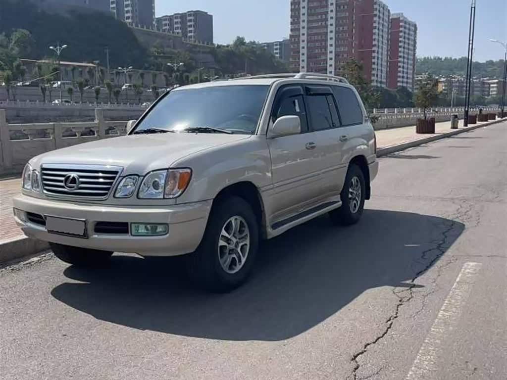 Lexus LX