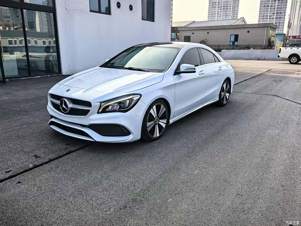 Mercedes-Benz CLA