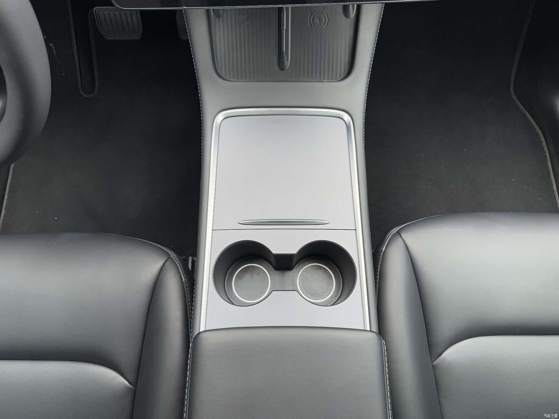 Tesla Model Y, 2022 13