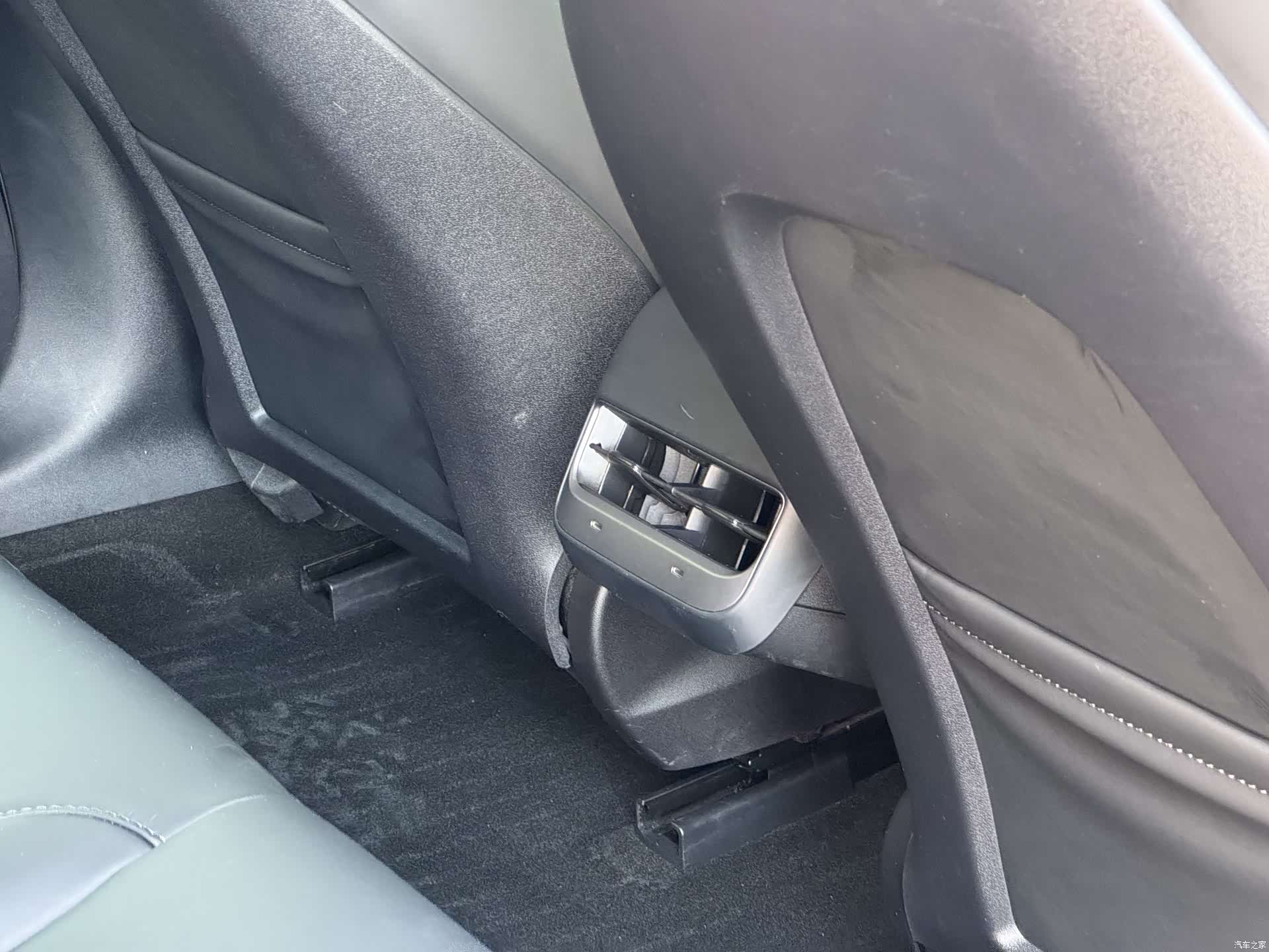 Tesla Model 3, 2023 18