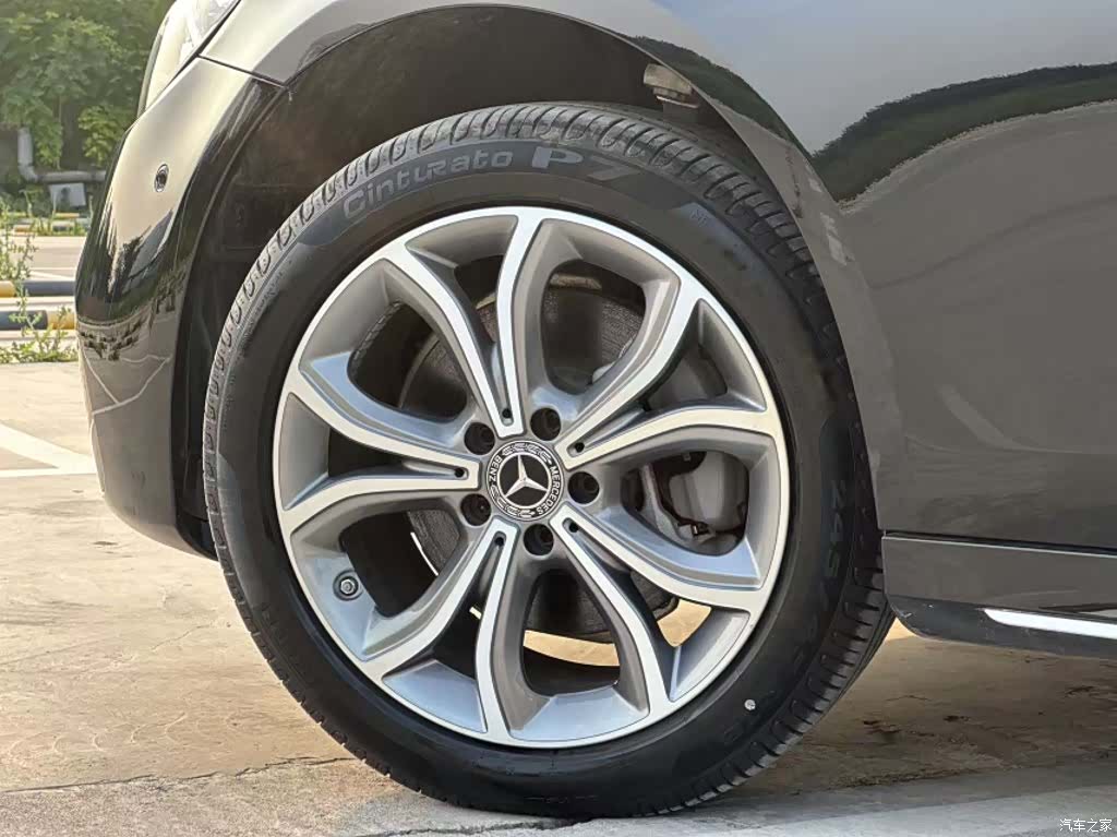 Mercedes-Benz E-Class, 2022 16